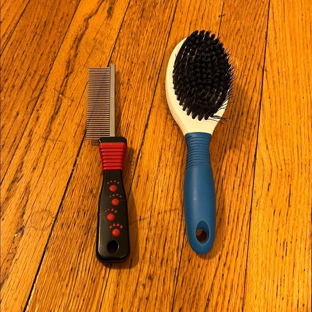 Blue and Red Pet Grooming Brush Set